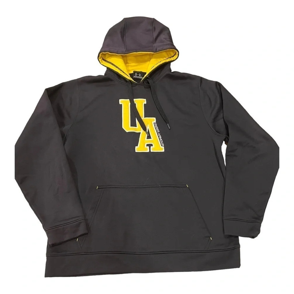 Under armour men’s hooded sweatshirt 
Size L 
Good condition